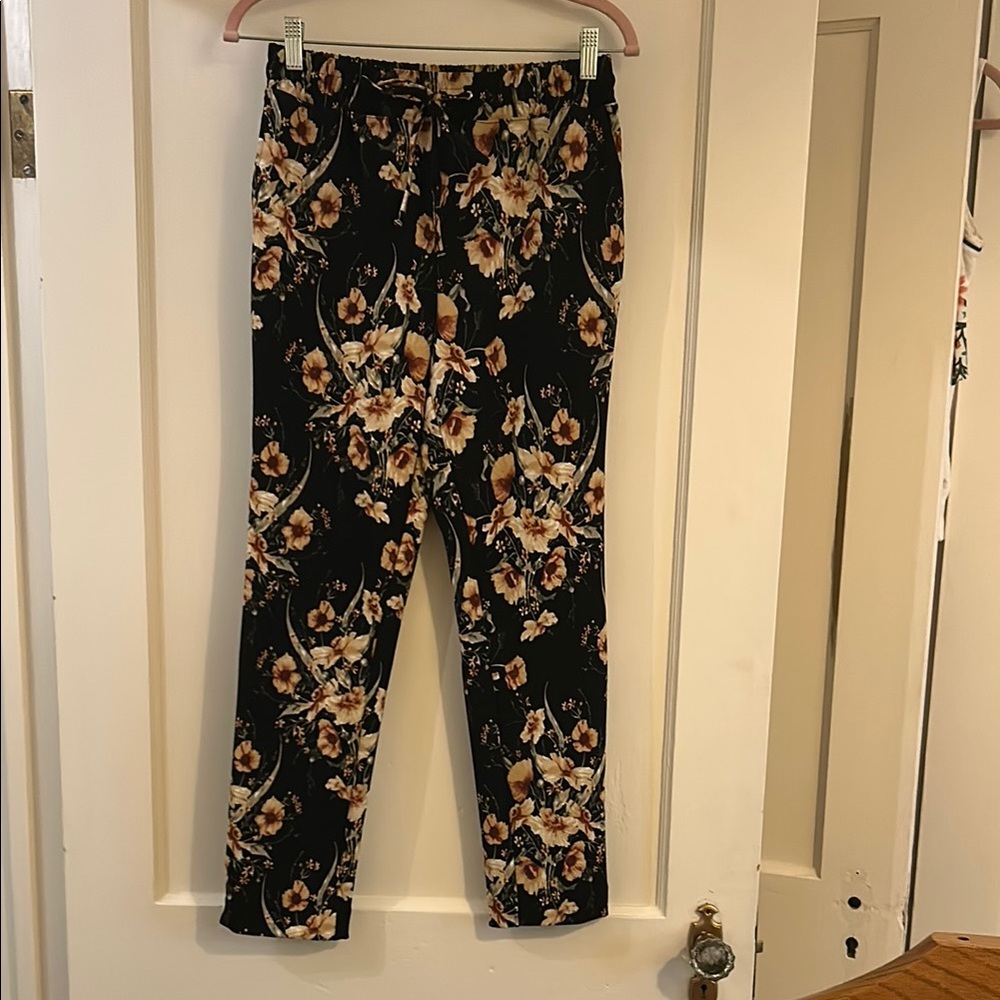 Floral Black Elastic Waist Pants